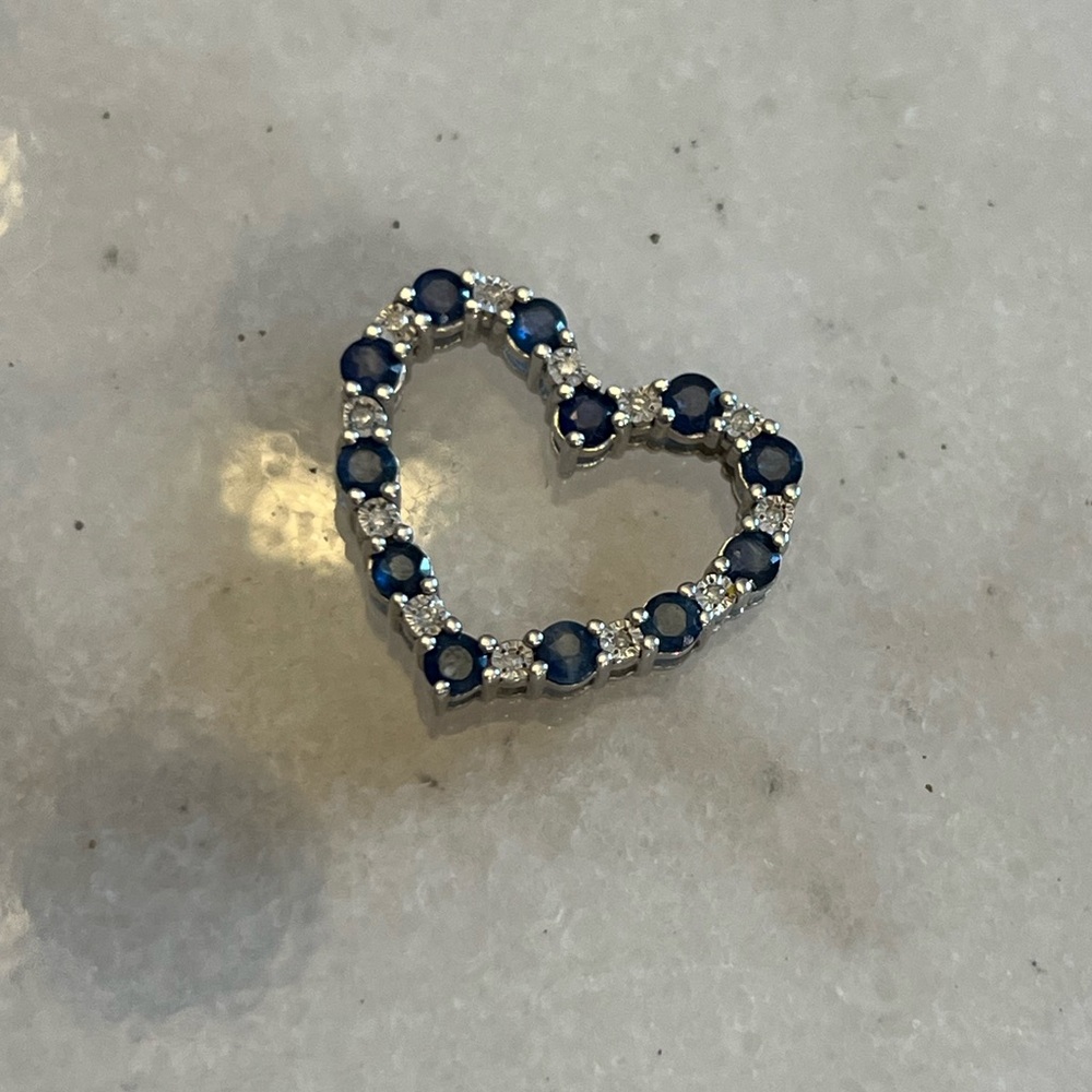 Diamonds and Sapphires heart pendant on 925